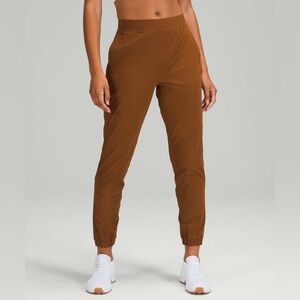 Lululemon Adapted State High-Rise Jogger *28"
Copper Brown